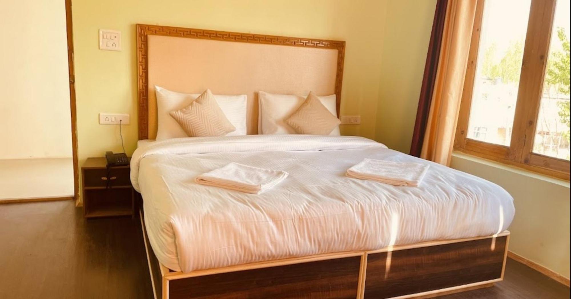 Tih Hotel Jorchung Leh Bagian luar foto