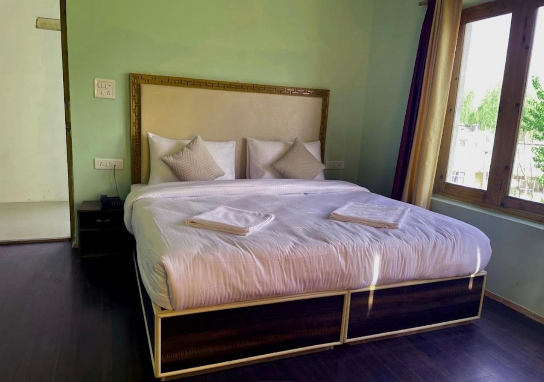 Tih Hotel Jorchung Leh Bagian luar foto