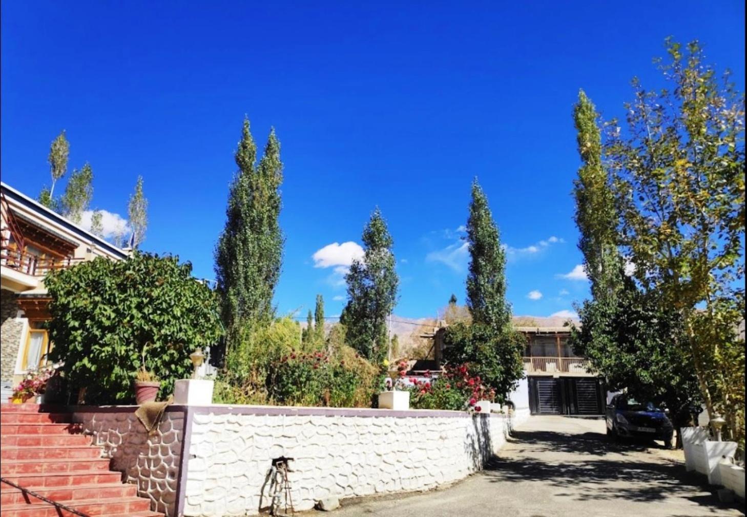 Tih Hotel Jorchung Leh Bagian luar foto