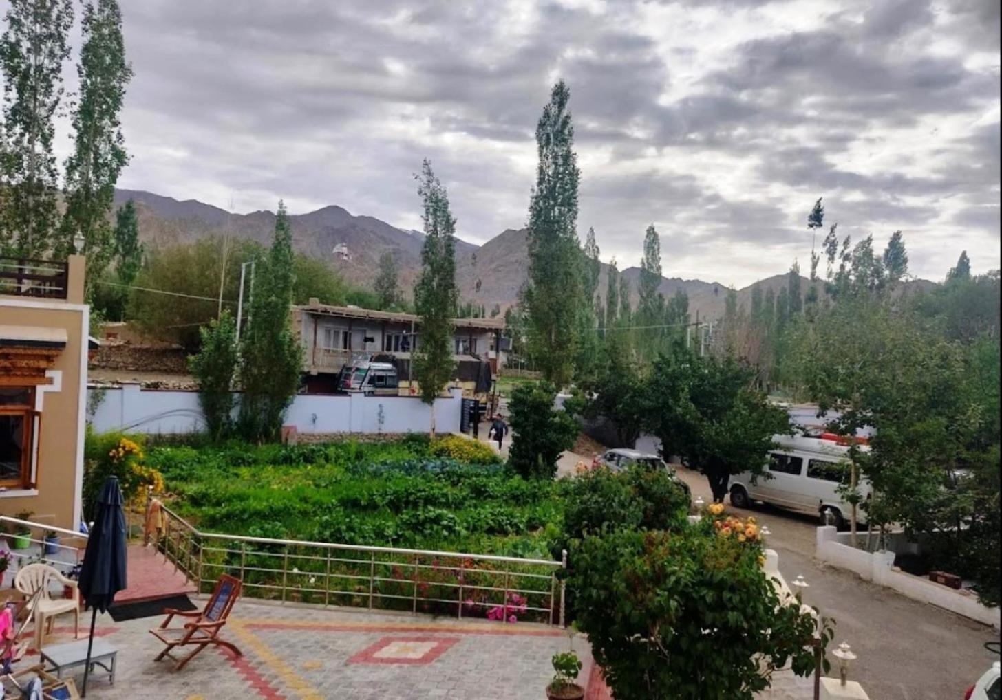 Tih Hotel Jorchung Leh Bagian luar foto