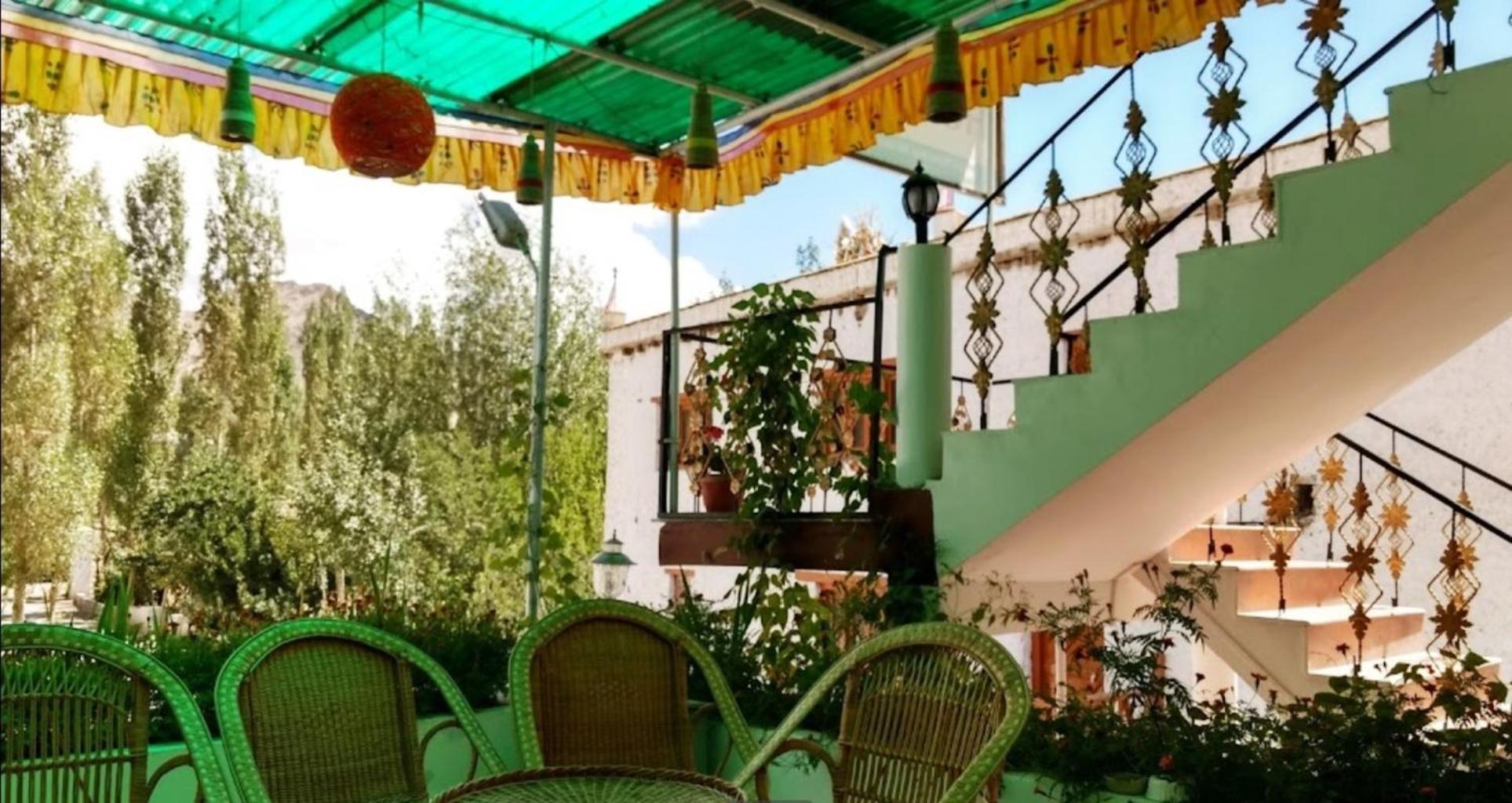 Tih Hotel Jorchung Leh Bagian luar foto