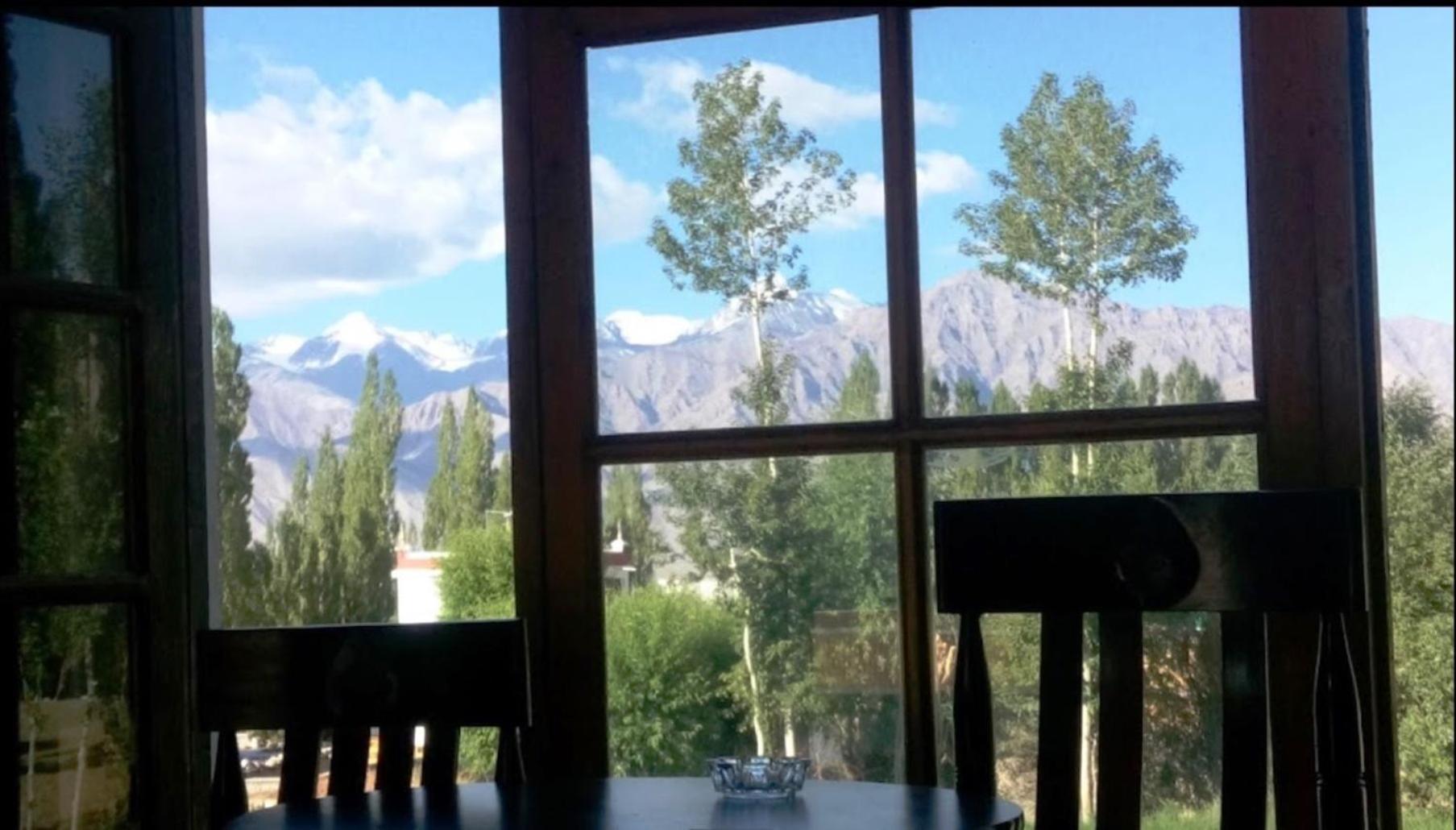 Tih Hotel Jorchung Leh Bagian luar foto