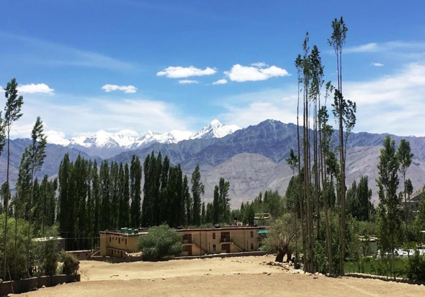 Tih Hotel Jorchung Leh Bagian luar foto