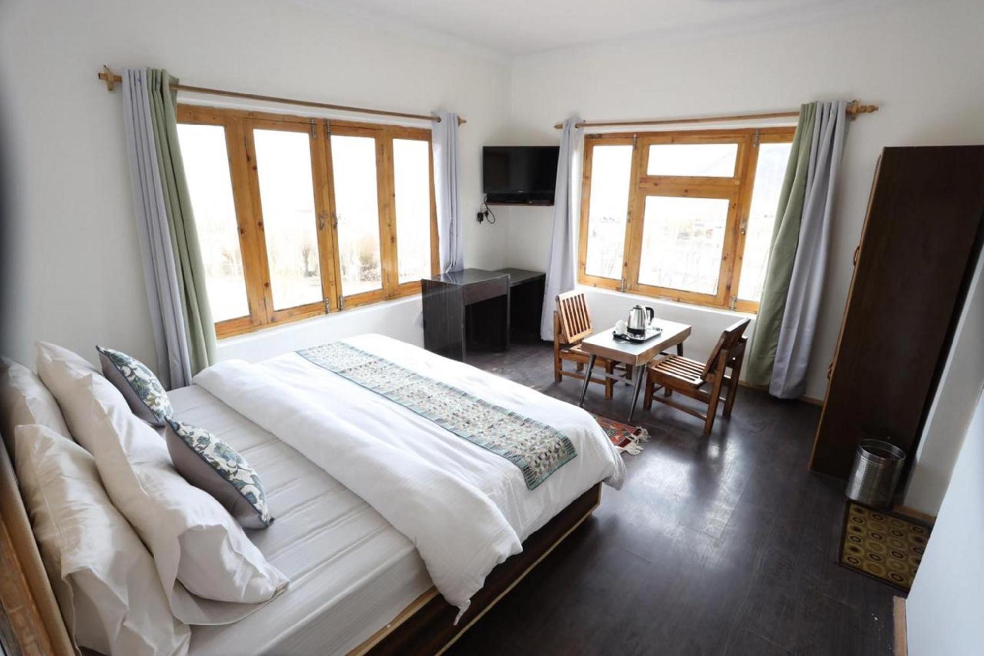 Tih Hotel Jorchung Leh Bagian luar foto