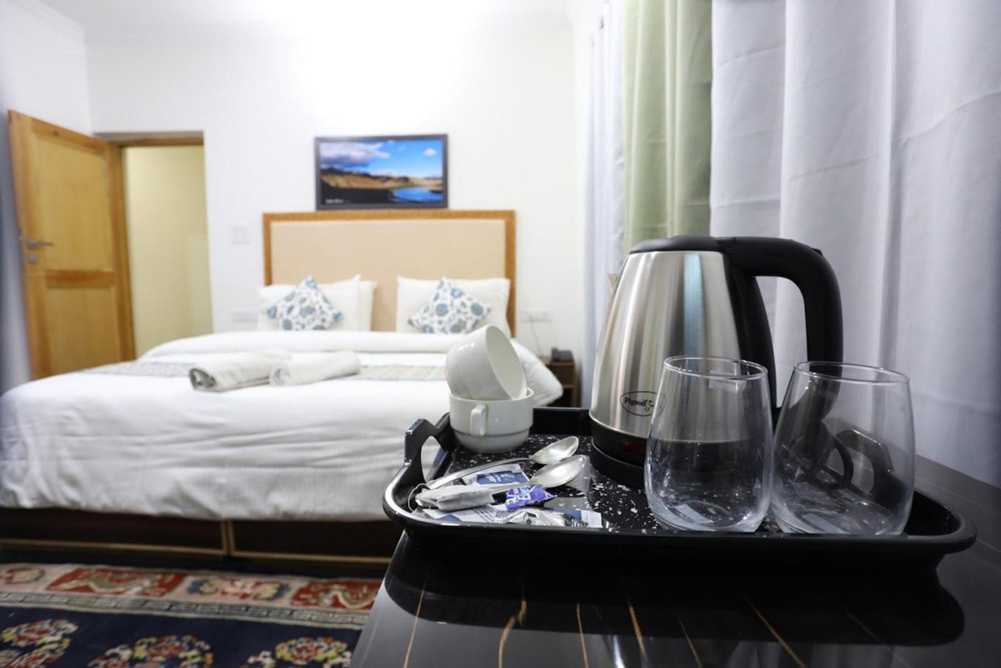 Tih Hotel Jorchung Leh Bagian luar foto
