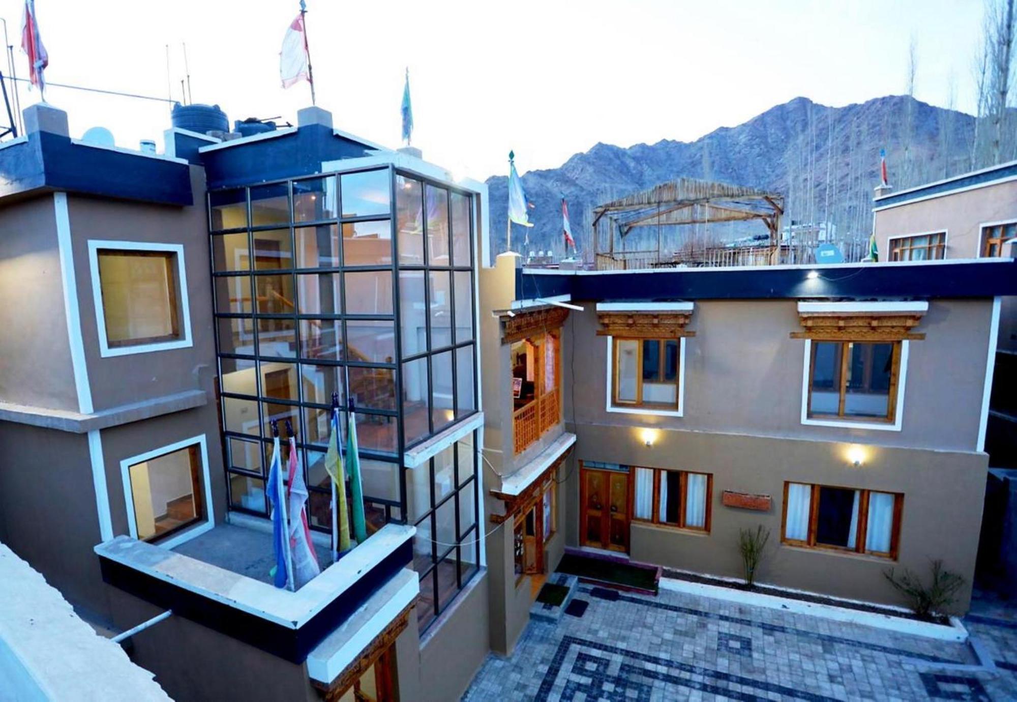 Tih Hotel Jorchung Leh Bagian luar foto